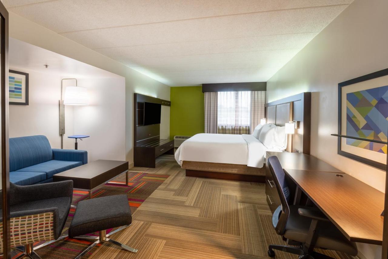 Holiday Inn Express Philadelphia Ne-Bensalem By Ihg Экстерьер фото